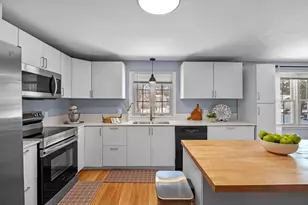 129 Moody St, North Andover, MA 01845 - Photo 4