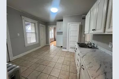 797 Carew Street #1, Springfield, MA 01104 - Photo 4