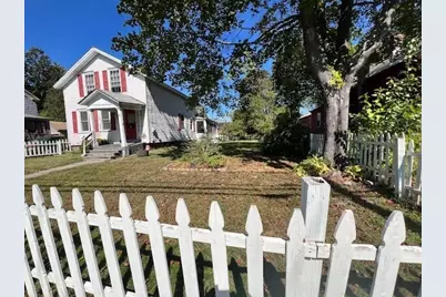 93 Maple St, Greenfield, MA 01301 - Photo 2