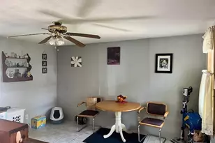 93 Maple St, Greenfield, MA 01301 - Photo 6