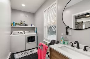 29 Eureka St, Fitchburg, MA 01420 - Photo 10