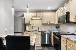 17 Bourbon Unit 76, Peabody, MA 01960 - Photo 8