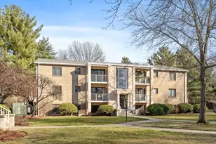 17 Bourbon Unit 76, Peabody, MA 01960 - Photo 2