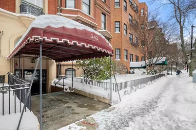 242 Beacon St #1, Boston, MA 02116 - Photo 28