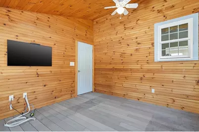 35 Orchard Street, Amesbury, MA 01913 - Photo 32