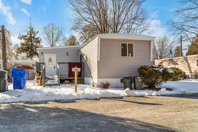 42 Pioneer Way, Springfield, MA 01119 - Photo 2