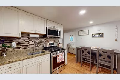 254-256 Pleasant St, Lowell, MA 01852 - Photo 10