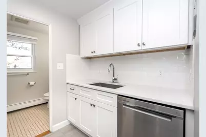 182-1/2 River St #182H, Waltham, MA 02453 - Photo 2