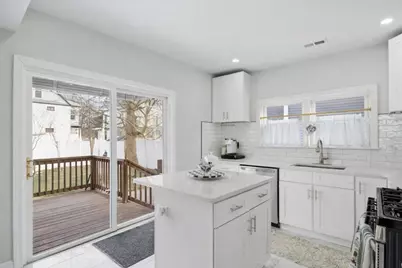 10 Bradshaw St, Medford, MA 02155 - Photo 4