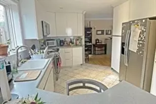 21 Hamlet St, Newton, MA 02459 - Photo 2