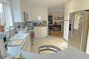 21 Hamlet St, Newton, MA 02459 - Photo 10