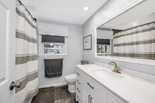 225 Long Pond Dr, Dracut, MA 01826 - Photo 22