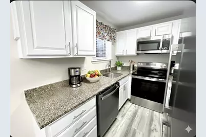 96 C Charles River Rd #c, Waltham, MA 02453 - Photo 2