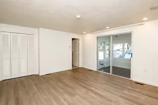 33 Lake Ave, Stoneham, MA 02180 - Photo 20