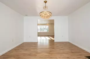 33 Lake Ave, Stoneham, MA 02180 - Photo 10