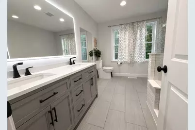 5 Nottingham Cir, Swansea, MA 02777 - Photo 16
