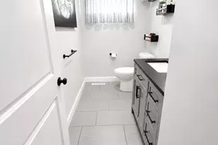 5 Nottingham Cir, Swansea, MA 02777 - Photo 10