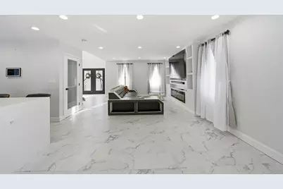 5 Nottingham Cir, Swansea, MA 02777 - Photo 4