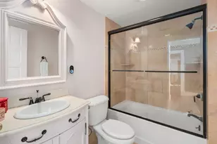 929 Beacon St, Newton, MA 02459 - Photo 20