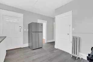 11 Ina St, Springfield, MA 01109 - Photo 4