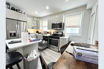 23 Mount Vernon St #3, Boston, MA 02125 - Photo 1