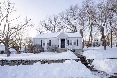 8 Hillview Ter, Westwood, MA 02090 - Photo 2