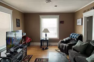 37 Cleveland St, Greenfield, MA 01301 - Photo 6