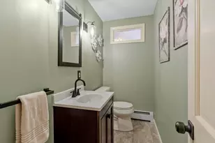 93 Benjamin St, Leominster, MA 01453 - Photo 12