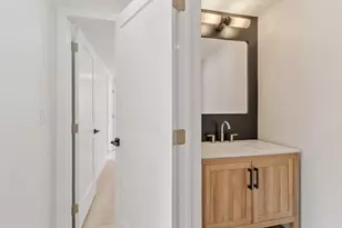 114 Lake St, Peabody, MA 01960 - Photo 22