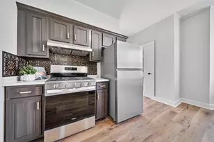 68 Pleasant St, Newburyport, MA 01950 - Photo 2