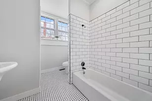 68 Pleasant St, Newburyport, MA 01950 - Photo 8