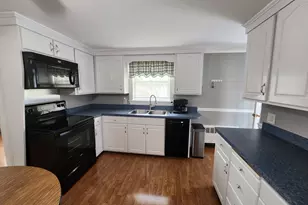 10 Violet Rd, Peabody, MA 01960 - Photo 6