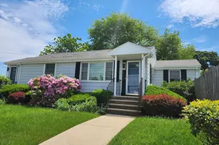 10 Violet Rd, Peabody, MA 01960 - Photo 1