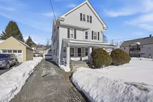 32 Maple St, West Springfield, MA 01089 - Photo 4
