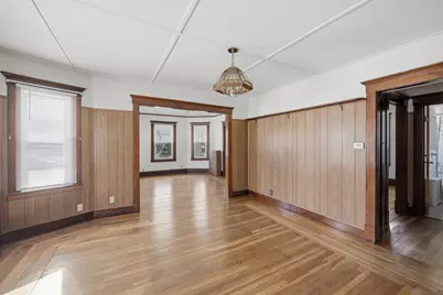 32 Maple St, West Springfield, MA 01089 - Photo 14