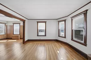 32 Maple St, West Springfield, MA 01089 - Photo 8