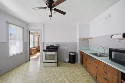 32 Maple St, West Springfield, MA 01089 - Photo 18