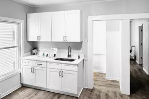 5 Mt Pleasant St, Worcester, MA 01610 - Photo 2