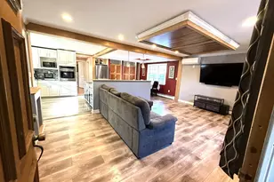 7 Central St, Saugus, MA 01906 - Photo 2