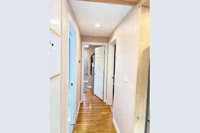 7 Central St, Saugus, MA 01906 - Photo 10