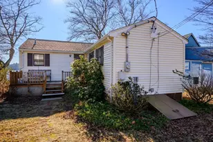 46 Blueberry Ln, Pembroke, MA 02359 - Photo 4