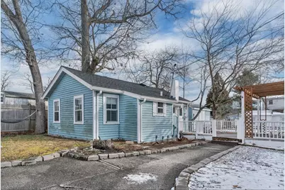 10-R Barnes St, Wareham, MA 02571 - Photo 1