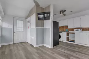 10R Barnes St, Wareham, MA 02571 - Photo 8