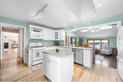 44 Llewellyn Dr, Westfield, MA 01085 - Photo 10