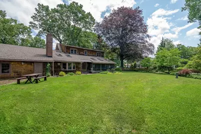 44 Llewellyn Dr, Westfield, MA 01085 - Photo 2