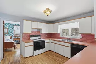 28 Surrey Rd, Salem, MA 01970 - Photo 12