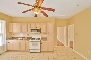 189 N Warren Ave, Brockton, MA 02301 - Photo 6