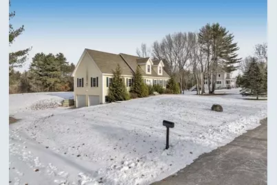 49 Chisholm Trail, Lancaster, MA 01523 - Photo 2