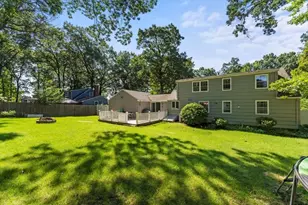 128 Hadley St, Springfield, MA 01118 - Photo 18