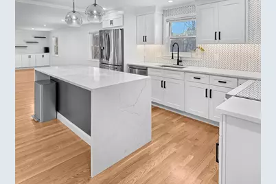 82 Pleasant St, Westford, MA 01886 - Photo 8